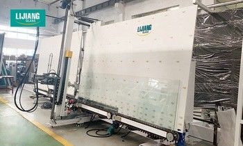 Linea di produzione di vetro d'isolamento di H2500mm macchina di rivestimento di vetro del robot di sigillamento