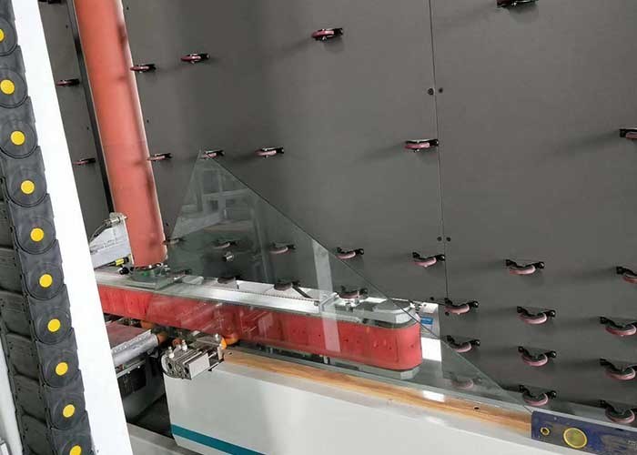 Vetro E basso dell'OEM che cancella macchina per l'isolamento della linea di produzione di vetro