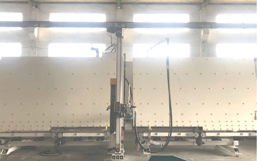 Macchina di vetro d'isolamento automatica del robot di sigillamento per 3 o 4 - vetro di punto parteggiato