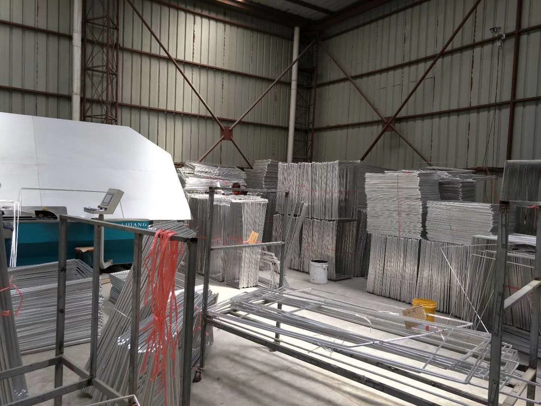 Il colore ha personalizzato la macchina piegatubi del distanziatore accurato di angolo ±0.5mm