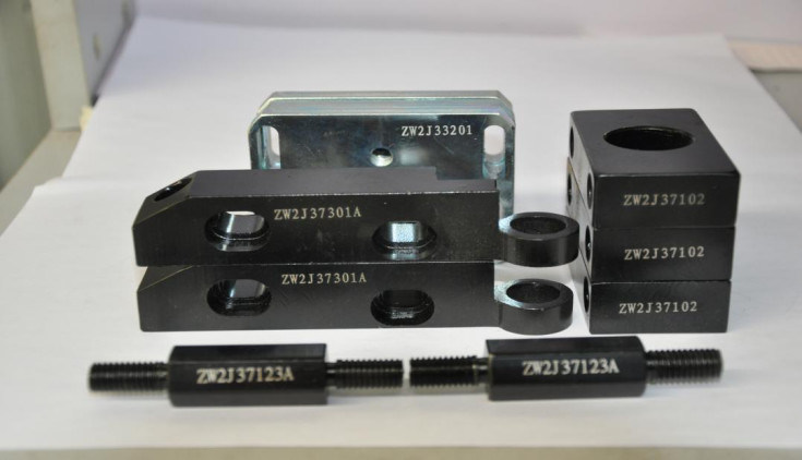 Il colore ha personalizzato la macchina piegatubi del distanziatore accurato di angolo ±0.5mm