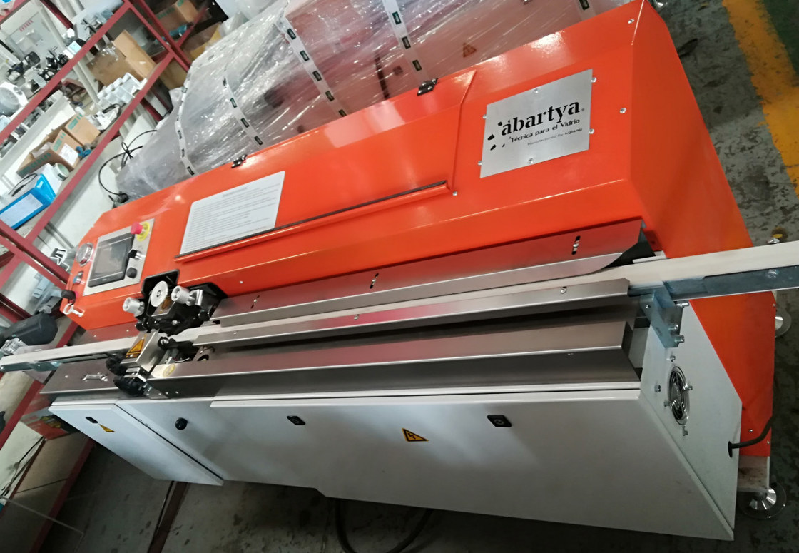 Macchina butilica della colata calda automatica con il grande barilotto butilico per la doppia macchina di vetro