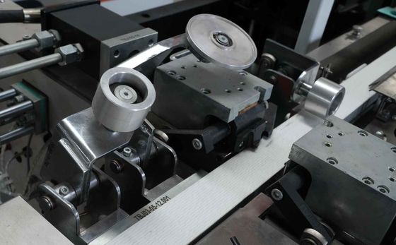 macchina butilica automatica dell'espulsore 47m/min per ricoprire la struttura di alluminio del distanziatore