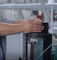 Pressione d'aria orizzontale della macchina 4L/min di sigillamento del sigillante della Due-pompa per l'elaborazione vuota di vetro di vetro Insulated