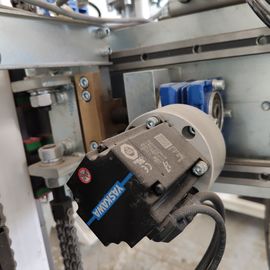 Il CNC ha isolato la macchina di rivestimento di vetro vuota di vetro del robot di sigillamento con il touch screen ad alta definizione